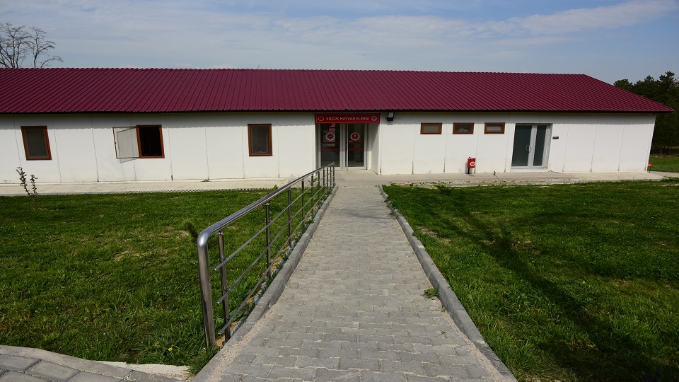 Bakım Onarım Ekimiz tarafından Veteriner Fakültesi Küçük Hayvan Kliniğindeki eksiklikler giderildi.