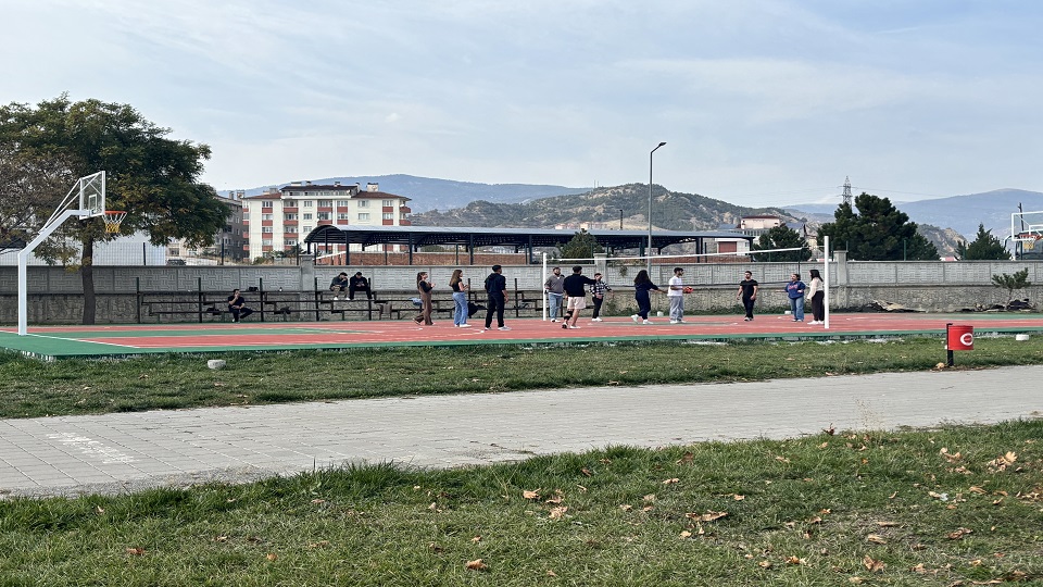  Kastamonu Üniversitesi Açık Spor Tesisleri Tadilat İşleri kapsamında çalışmalarımız devam etmektedir.
