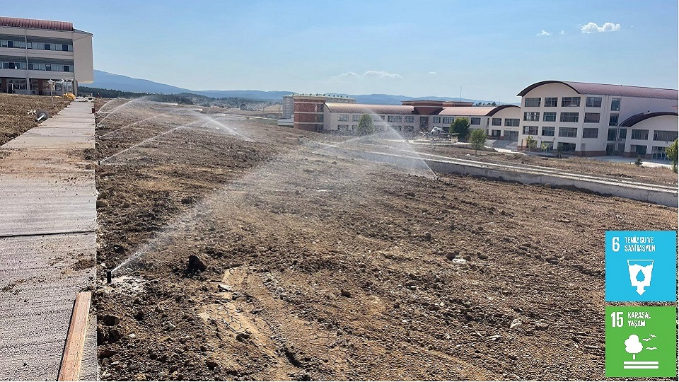 Merkez Kampüs İçi Altyapı ve Çevre Düzenleme yapım işi kapsamında çalışmalarımız devam etmektedir.