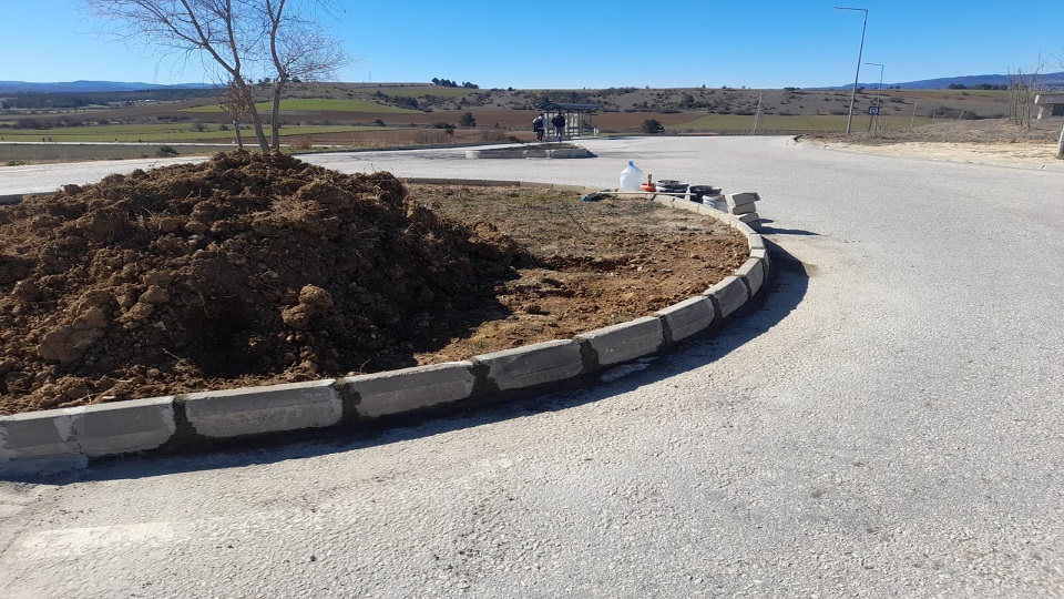 Merkezi Araştırma Laboratuvarı Önüne Ulaşım Güvenliğini Artırmak Amacıyla Kavşak İmalatı Yapıldı